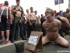 Публичный позор гея